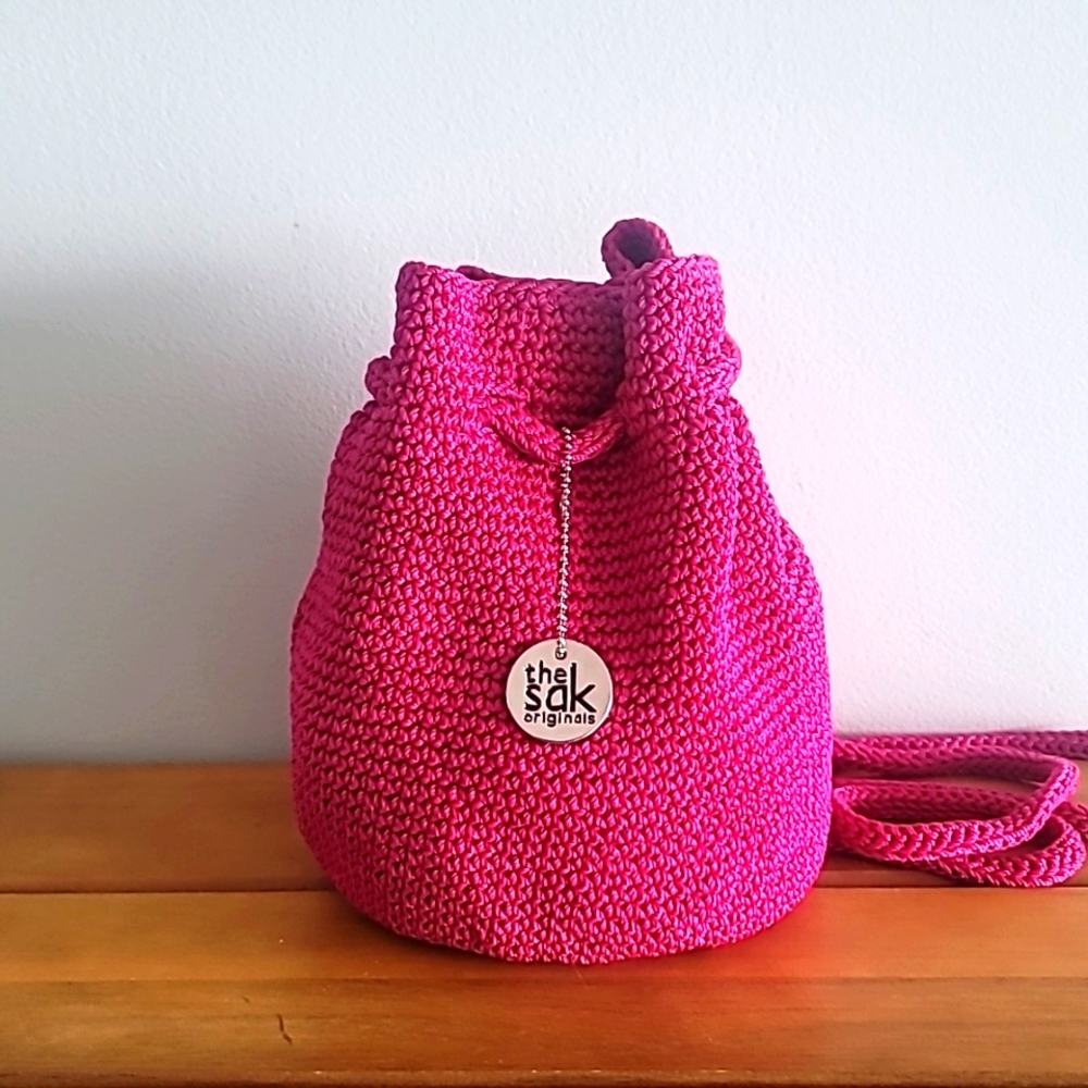 The SAK mini crochet backpack raspberry color EUC